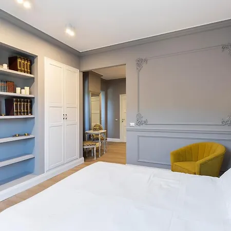 Vespucci Boutique 3*